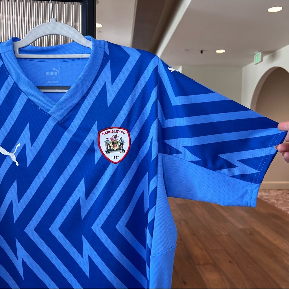 PUMA Goalkeeper Soccer Jersey L Barnsley FC Blue DryCELL NWT - Picture 8 of 17